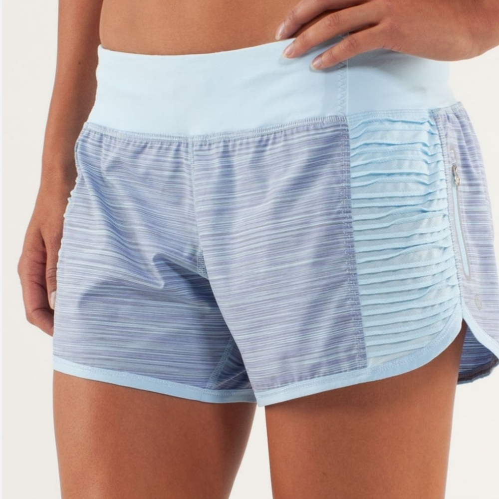 Lululemon Run Bright at Night Shorts Size 6 Reflective Caspian Blue